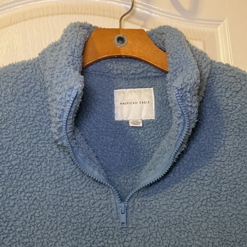 American Eagle Outfitters Blue Soft Sherpa Pullover Quarter Zip Size Medium NWOT